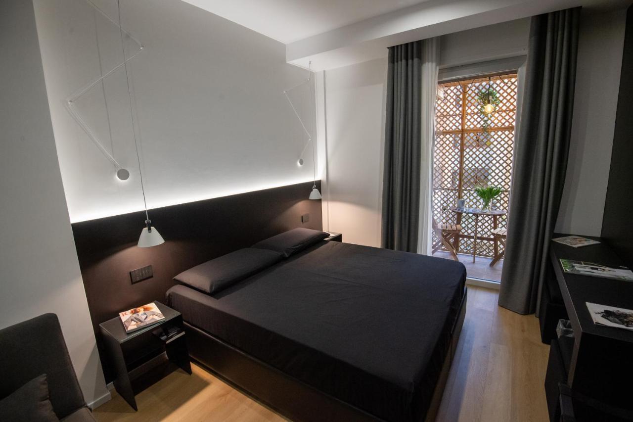 Contemporaneamente 147 - Modern & Comfort Rooms باري المظهر الخارجي الصورة