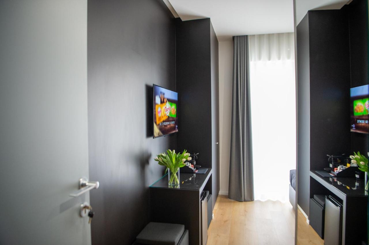 Contemporaneamente 147 - Modern & Comfort Rooms باري المظهر الخارجي الصورة