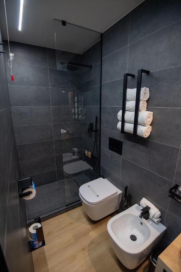 Contemporaneamente 147 - Modern & Comfort Rooms باري المظهر الخارجي الصورة